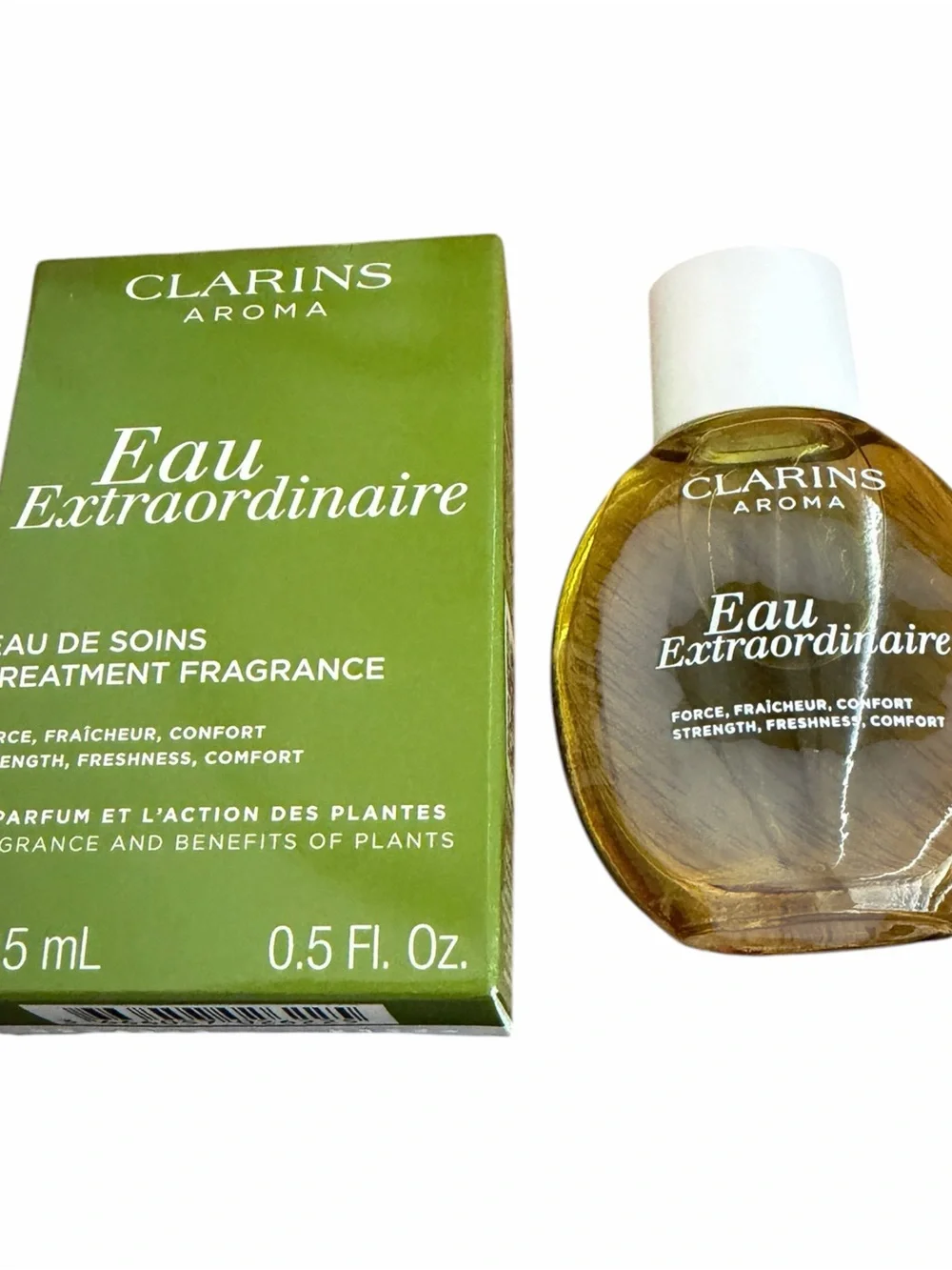 Clarins Gift Set w Red Clarins Bag W Eau Extraordinaire, SPF Cushion, Lotion +
